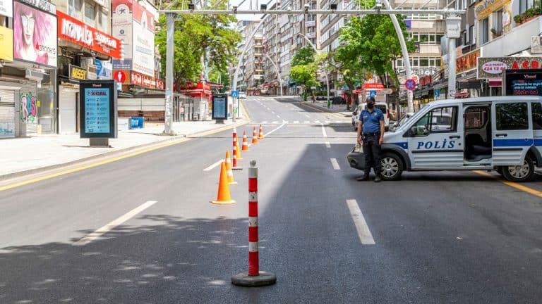 Tam Kapanma Maddeleri