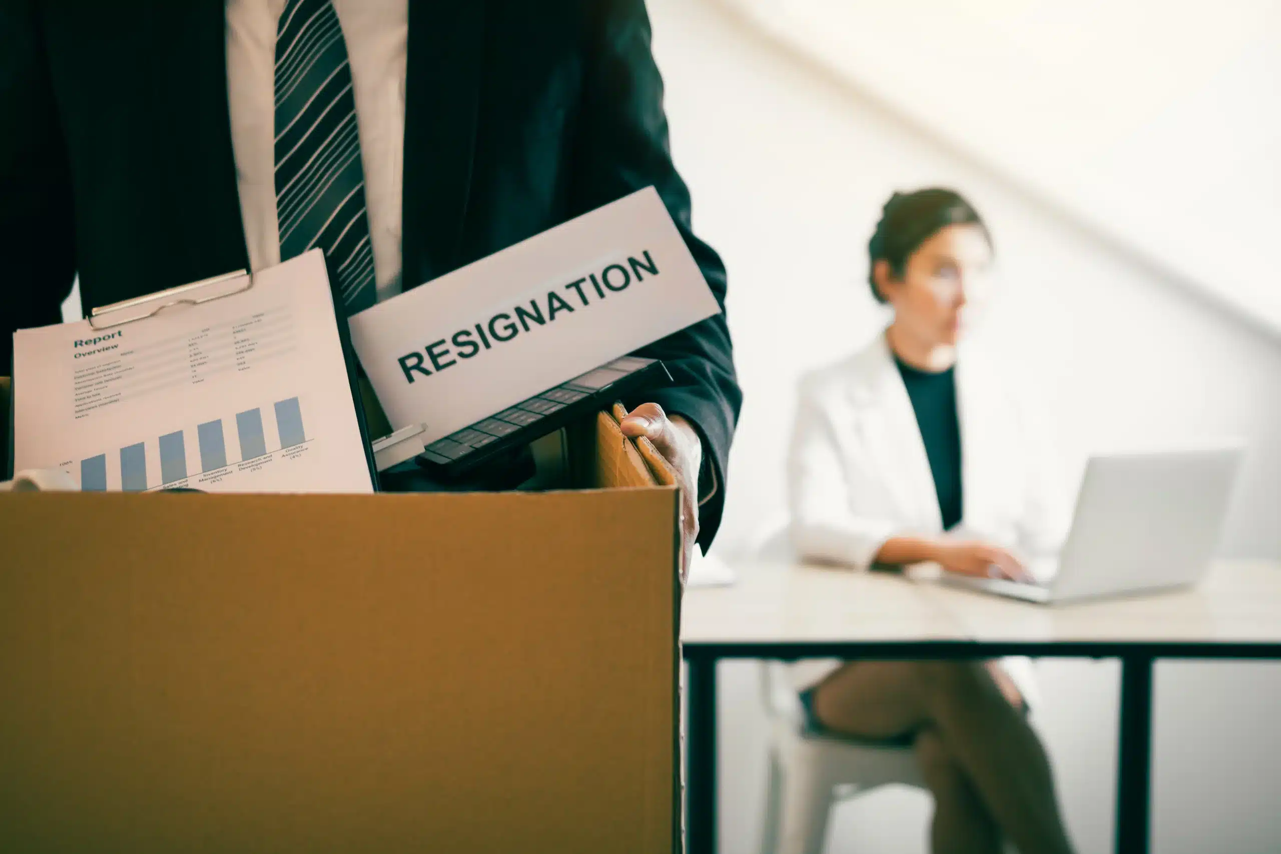 İşçi İstifasında Kıdem Tazminatı 1 İşçi istifasında kıdem tazminatı hakkını anlatan belge ve imza görseli